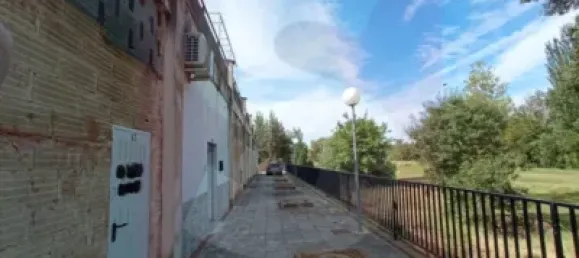 85m² Commercial property in Badajoz, Spain No. 180092 2