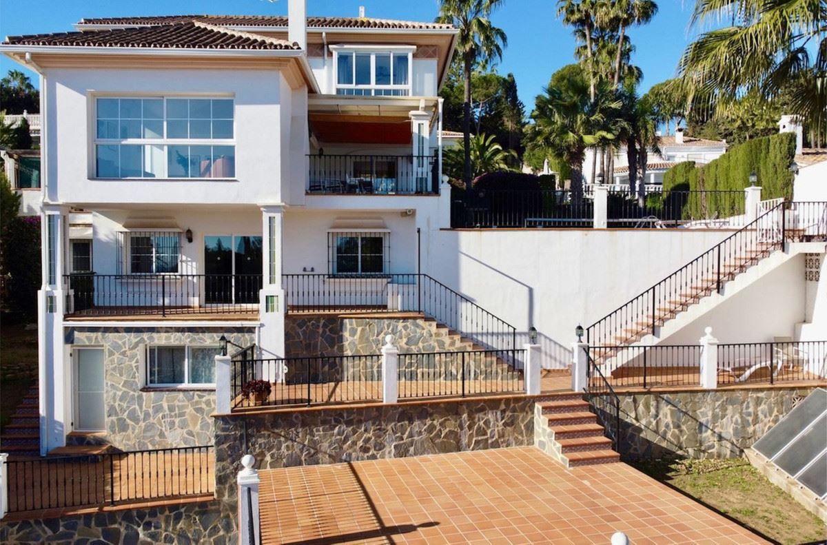 Villa de 6 dormitorios en Mijas, Spain No. 112170