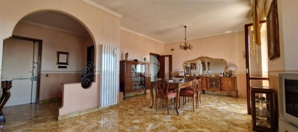 4 chambres Appartement à Frattamaggiore, Italy No. 52497 3