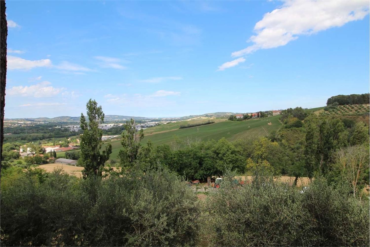 8-Zimmer Haus in Montelabbate, Italy, Nr. 84452