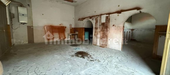 3 rooms Commercial property in Naples, Italy No. 357638 3