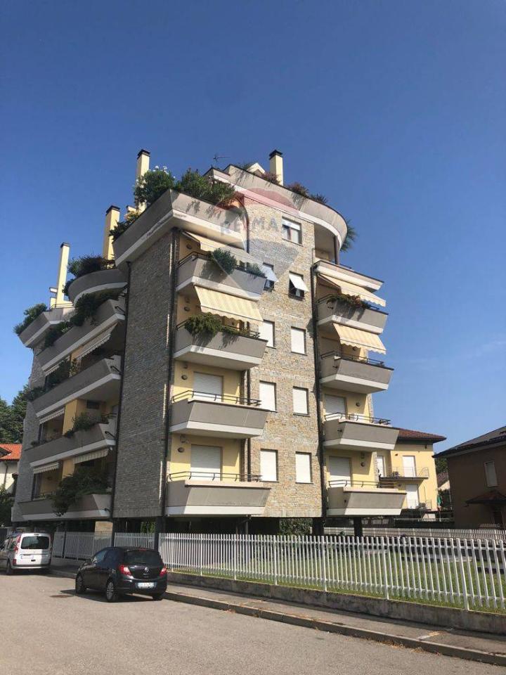 2 rooms Apartment in Busto Arsizio, Italy No. 163235