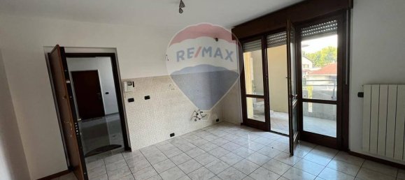2 rooms Apartment in Busto Arsizio, Italy No. 163235 5