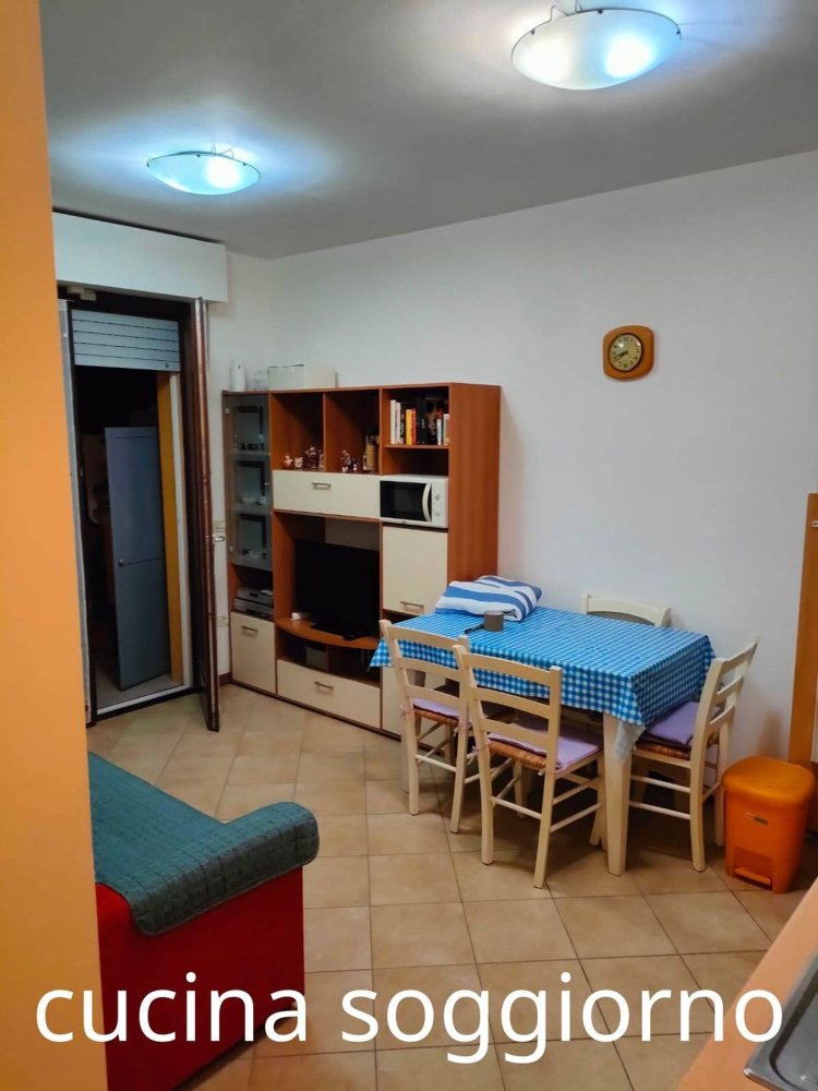 2غرفة شقة في Montelabbate, Italy رقم 250856