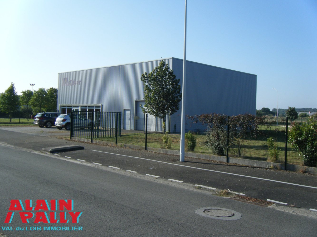  عقار تجاري في Eure-et-Loir, France 231متر مربع رقم 89515