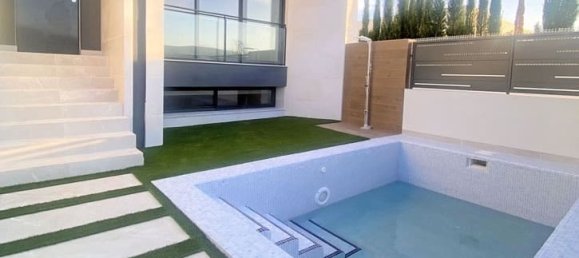 Moradia em banda T3 em Alicante, Spain N.º 182060 2