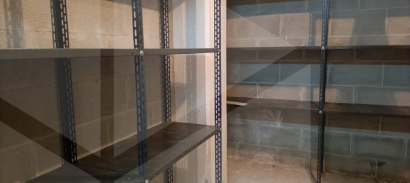 Propiedad comercial de 1 habitación en Bari, Italy No. 34338 2