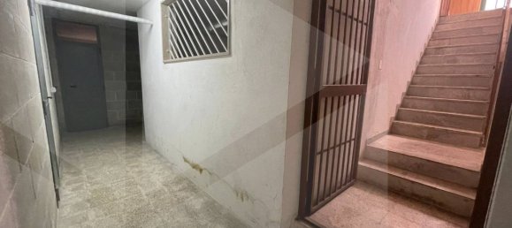 Propiedad comercial de 1 habitación en Bari, Italy No. 34338 11