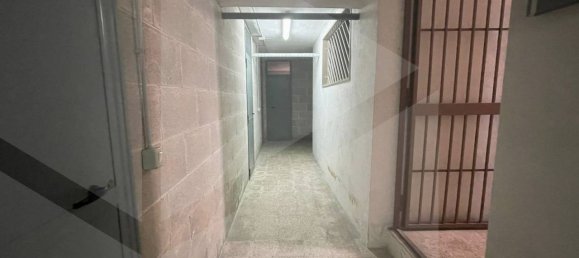 Propiedad comercial de 1 habitación en Bari, Italy No. 34338 14