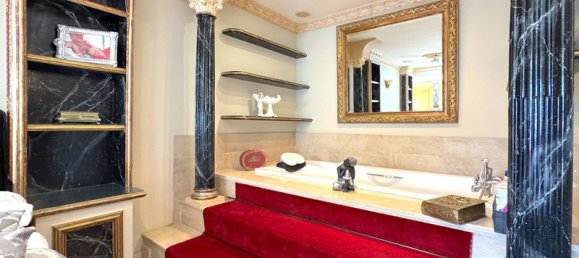 4 bedrooms Villa in Estepona, Spain No. 23626 12