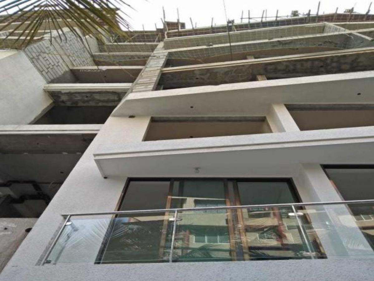 2 bedrooms House in Mumbai, India No. 15535