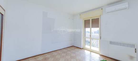 2 rooms Apartment in Linarolo, Italy No. 159731 4