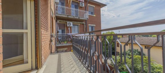 2 rooms Apartment in Linarolo, Italy No. 159731 2