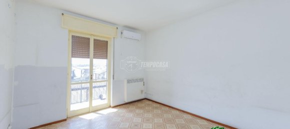 2 rooms Apartment in Linarolo, Italy No. 159731 3