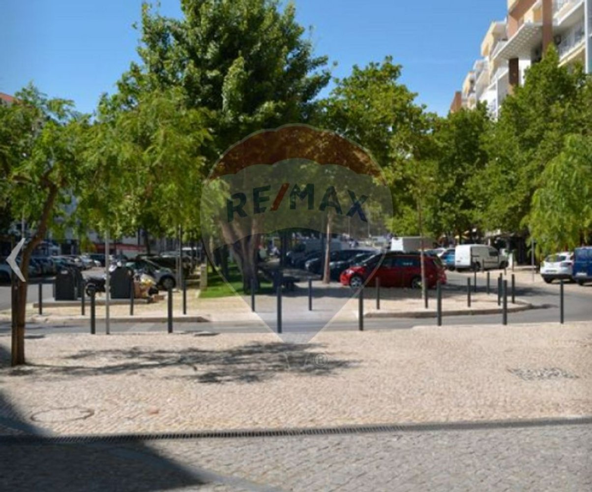 Propiedad comercial en Albufeira, Portugal 346 m² No. 70534