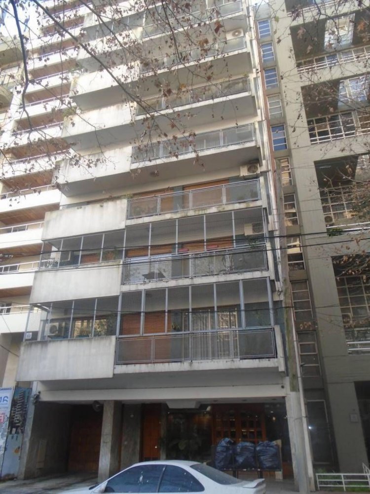 2 bedrooms Apartment in Lanus, Argentina No. 18451