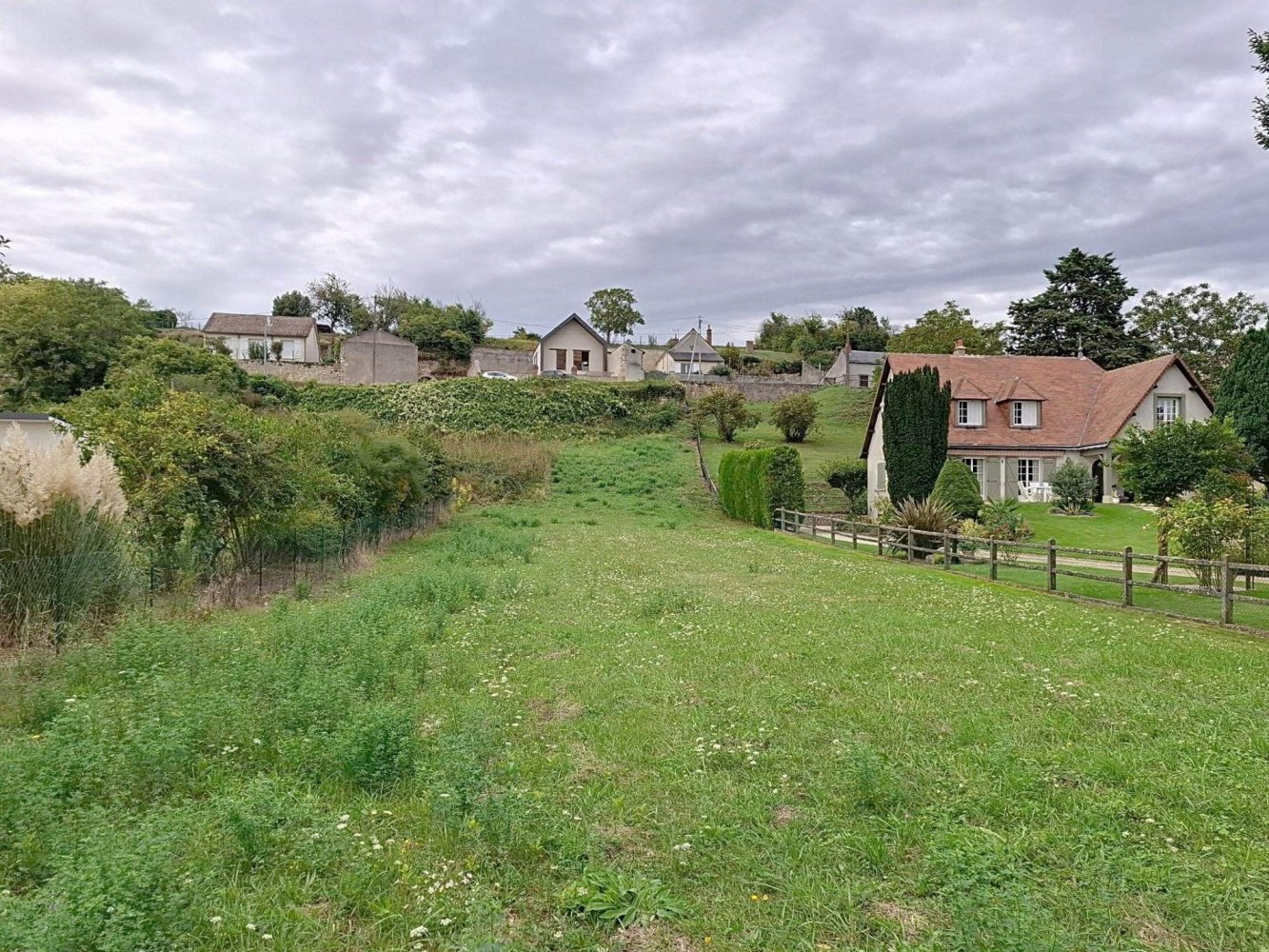 1319m² Land in Noizay, France No. 88141