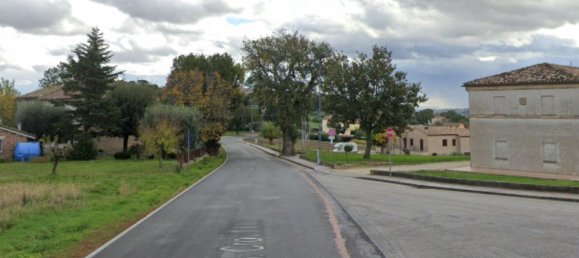 6 rooms Apartment in Treia, Italy No. 96751 2