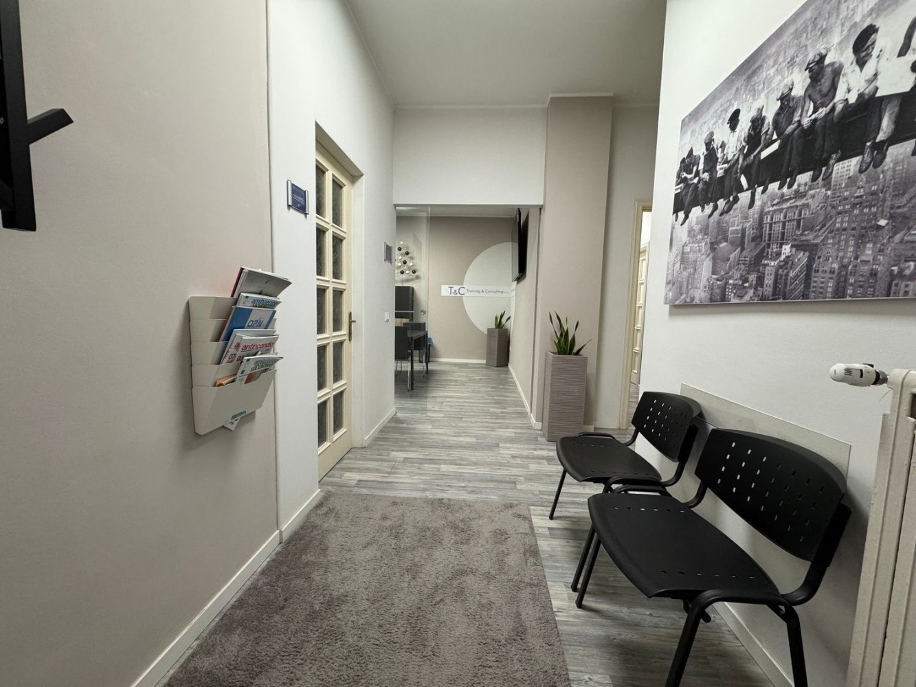 9 rooms Apartment in Penne, Italy No. 254768