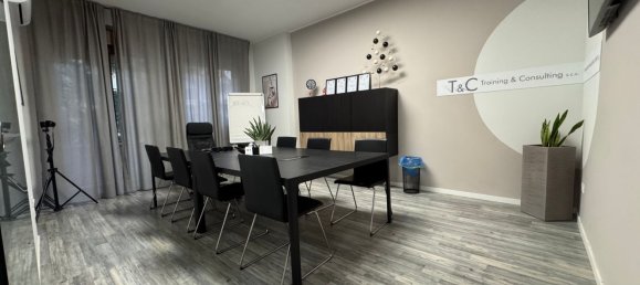 9 rooms Apartment in Penne, Italy No. 254768 3