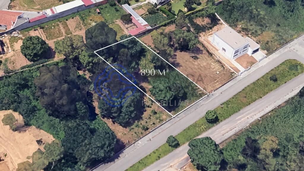 890m² Land in Vila Nova de Gaia, Portugal No. 293850