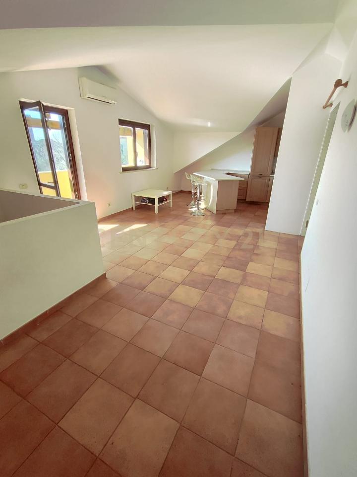 Квартира с 3 комнатами в Гроссето, Италия № 11379