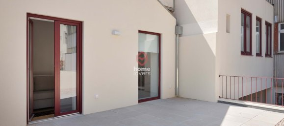 11 bedrooms Building in Porto, Portugal No. 78682 4