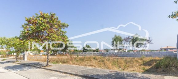 681m² Land in Marinha Grande, Portugal No. 211941 2