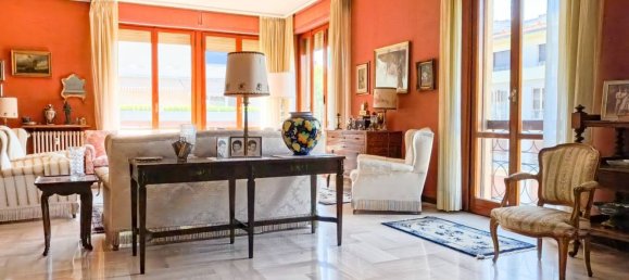 8 bedrooms Apartment in Florence, Italy No. 380208 5