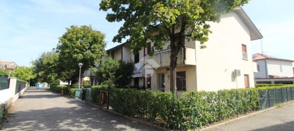 4 bedrooms House in Cadelbosco di Sopra, Italy No. 333256 12