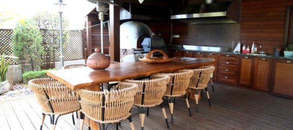 6 bedrooms Villa in Nicosia, Cyprus No. 2114 10