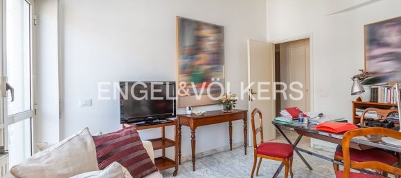 4 rooms Apartment in Rome, Italy No. 131277 3