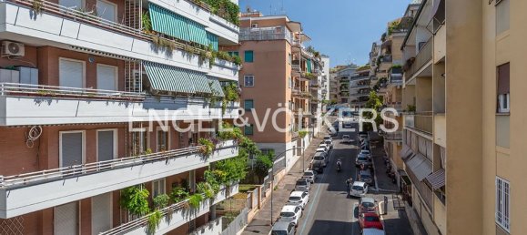 4 rooms Apartment in Rome, Italy No. 131277 21
