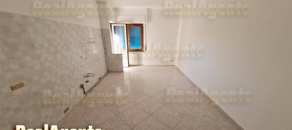 2 bedrooms Apartment in Solaro, Italy No. 189896 17