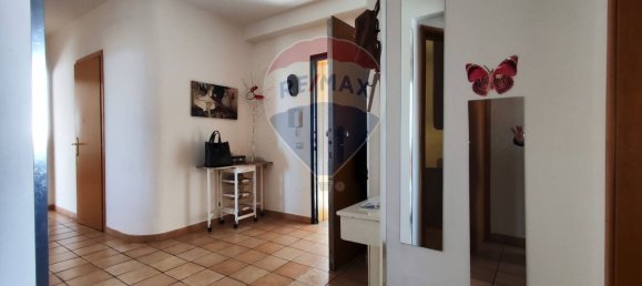 Квартира с 5 комнатами в Кальтаджироне, Италия № 106088 6