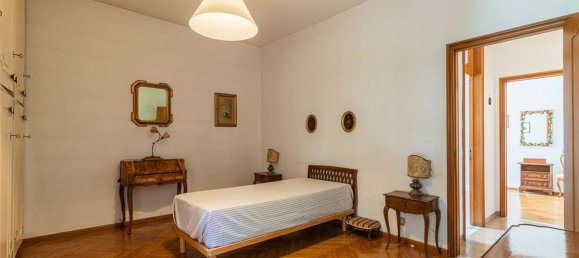 6 Schlafzimmer Wohnung in Modena, Italy, Nr. 381664 17