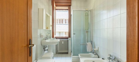 6 Schlafzimmer Wohnung in Modena, Italy, Nr. 381664 18