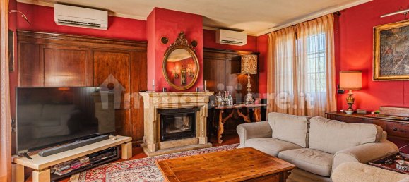 3 bedrooms Villa in Montecarlo, Italy No. 325620 11