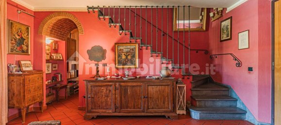 3 bedrooms Villa in Montecarlo, Italy No. 325620 9