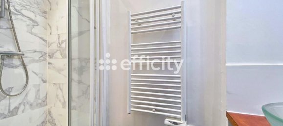 1 bedroom Apartment in Paris, France No. 329866 7