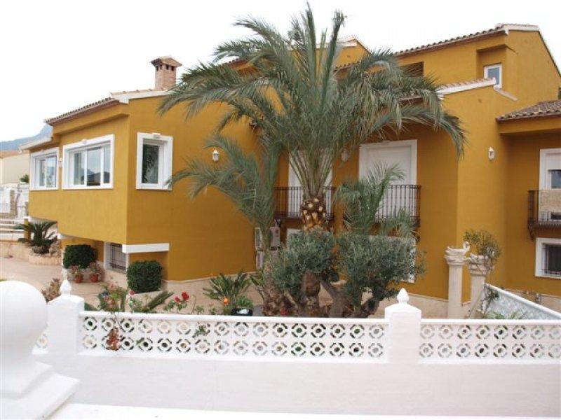 6 bedrooms Villa in Calpe, Spain No. 787