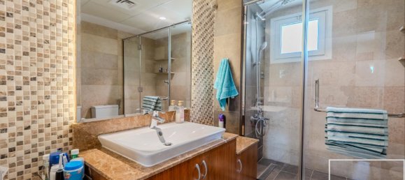 4 Schlafzimmer Villa in Meadows, UAE, Nr. 112146 13