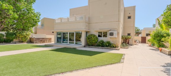 4 Schlafzimmer Villa in Meadows, UAE, Nr. 112146 15
