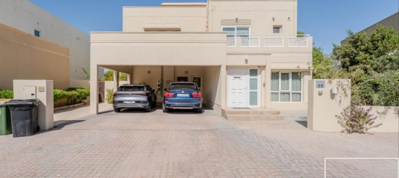 4 Schlafzimmer Villa in Meadows, UAE, Nr. 112146 16
