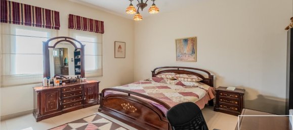 4 Schlafzimmer Villa in Meadows, UAE, Nr. 112146 7