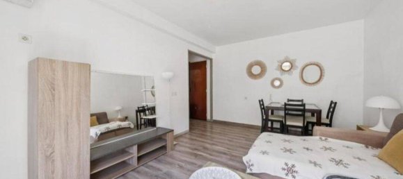 Studio in Marseille, France No. 331237 13