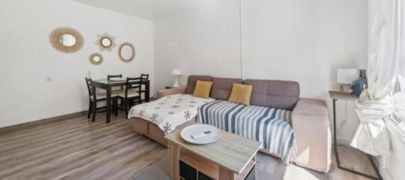 Studio in Marseille, France No. 331237 10