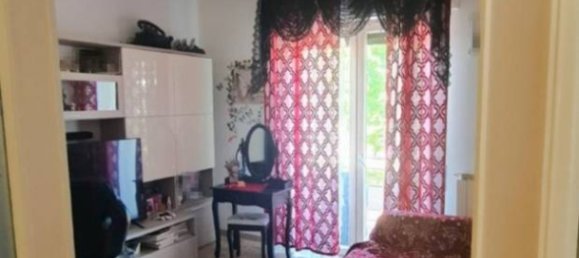 2 bedrooms Apartment in Castelfranco Piandiscò, Italy No. 294762 3
