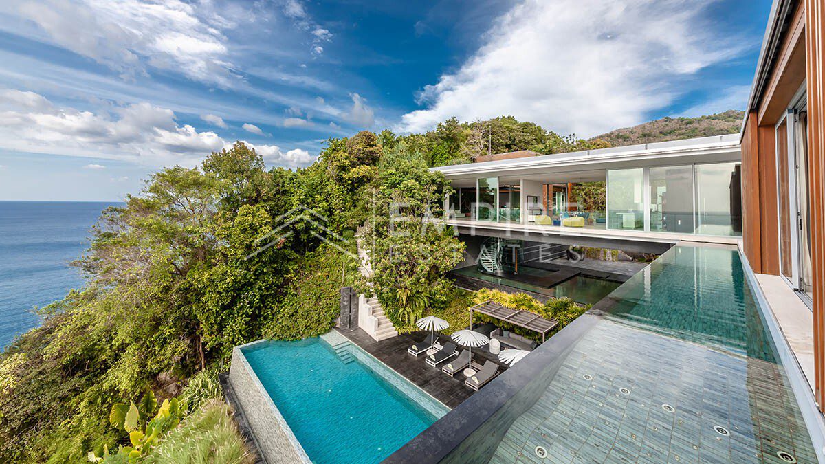 4 bedrooms Villa in Kamala, Thailand No. 10968