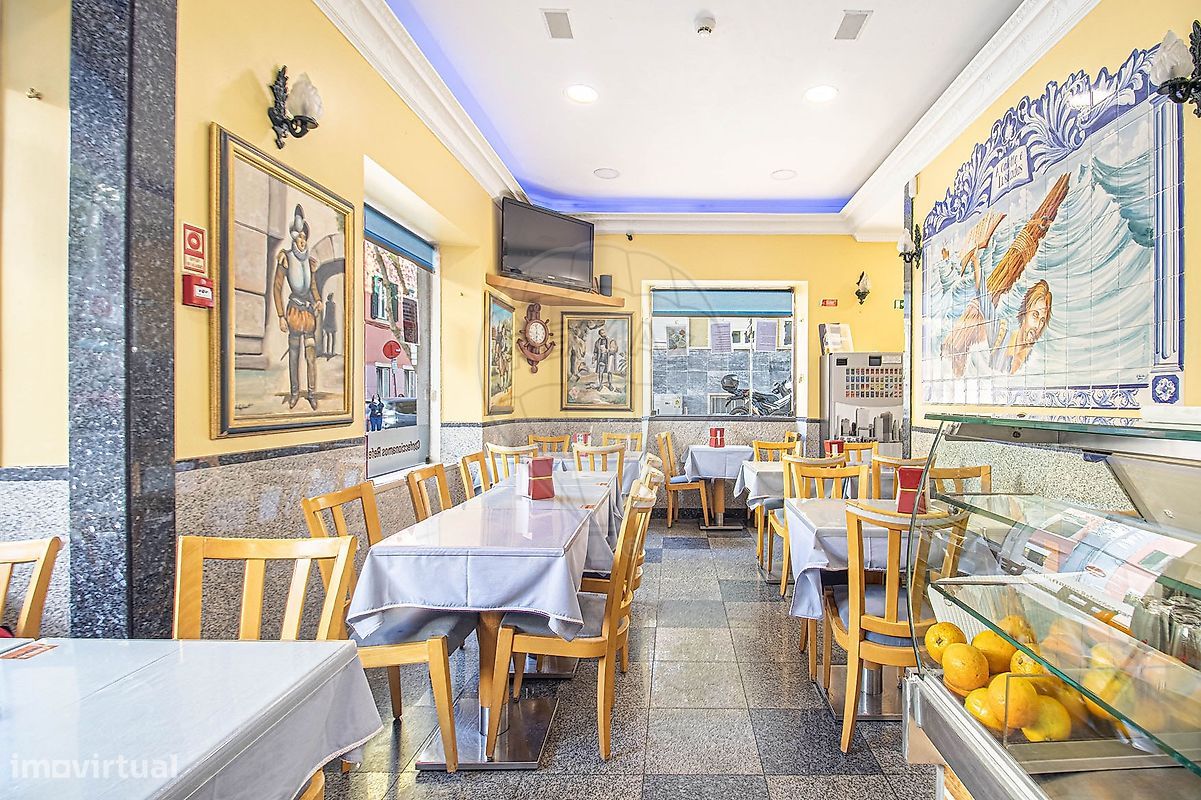 57m² Commercial property in Oeiras, Portugal No. 348101